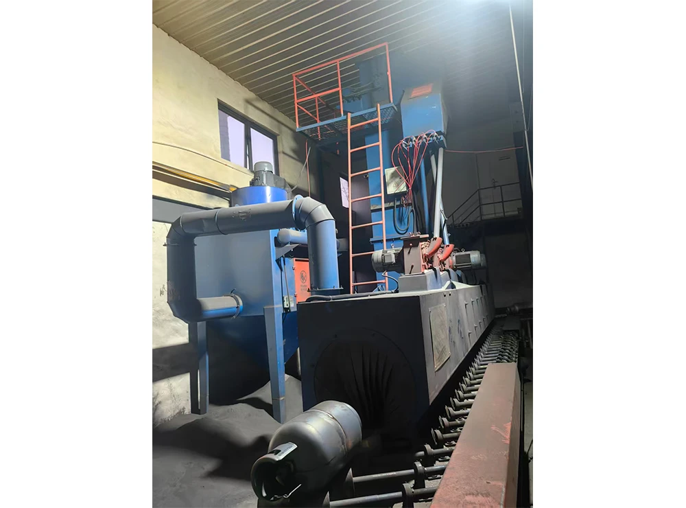 M&aacute;quina de jateamento para linha de produ&ccedil;&atilde;o de cilindros de GLP